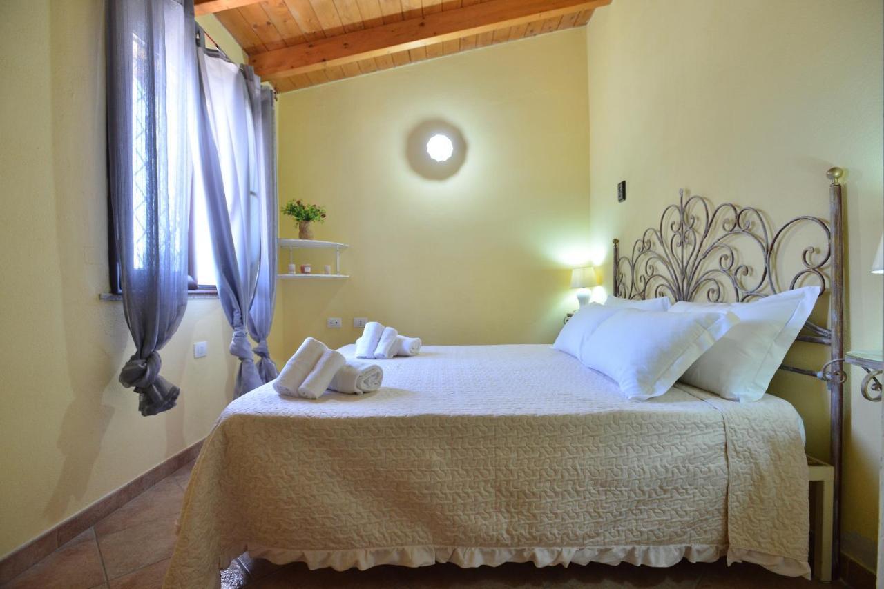IzzHome Nora Beach Pula Exterior foto